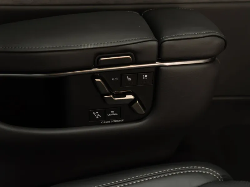 Lexus LM Premium 2026, фото 12